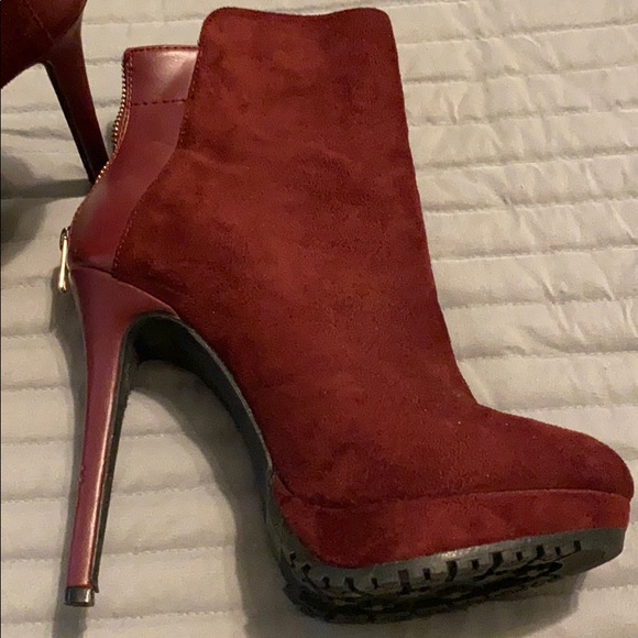 Boots - Picture 3 of 13